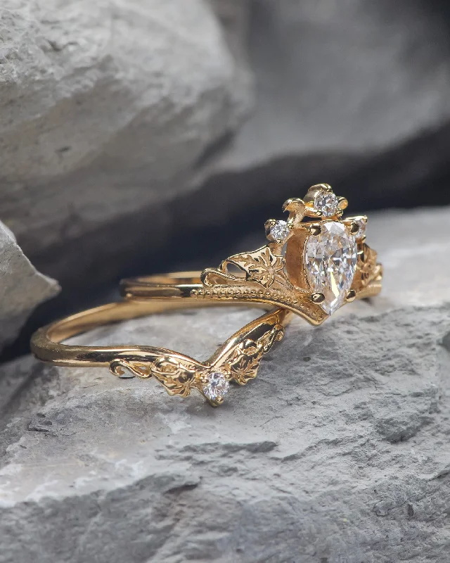 Men's Aquamarine Engagement Rings in 9K Gold with a Bezel - Set StoneREADY TO SHIP: Ariadne bridal set in 14K yellow gold, pear cut lab grown diamond 7x5 mm, accents lab grown diamonds, RING SIZE: 5.5 - 8.5 US US