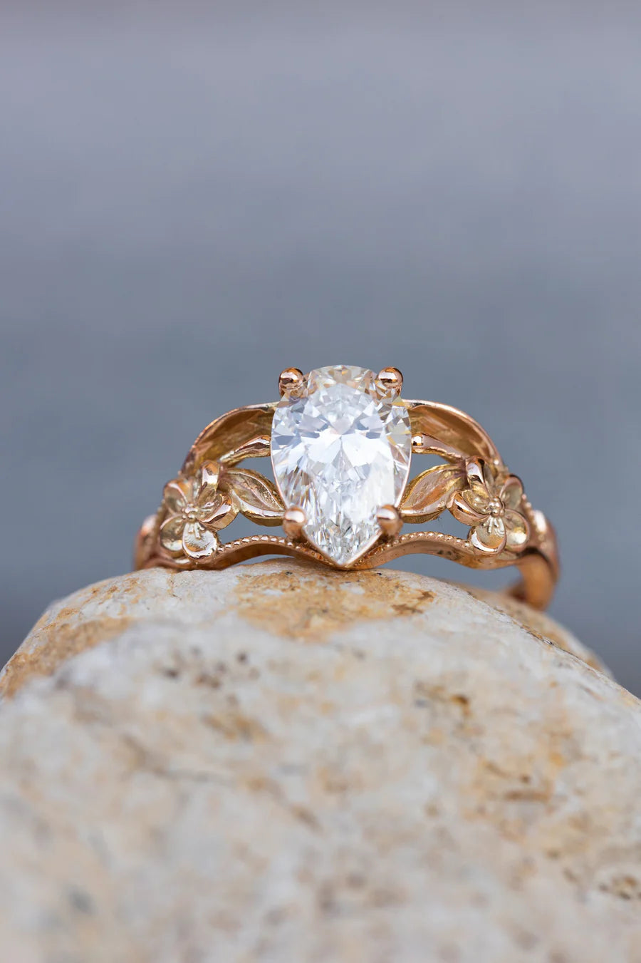Men's Malachite Engagement Rings in 14K Gold with a Carved Stone CenterpieceREADY TO SHIP: Eloise engagement ring in 14K rose gold, big lab grown diamond, 10x7 mm, AVAILABLE RING SIZES: 5.25 - 8.25 US