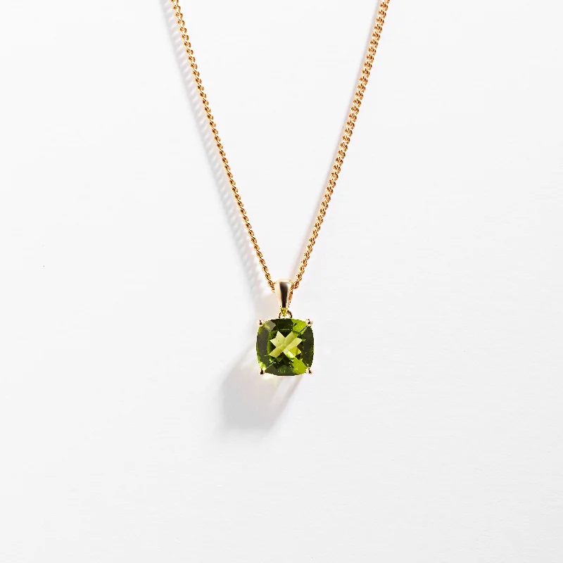 Platinum Celtic - Inspired Wedding Bands with Intricate Knotwork Patterns for a Symbolic and Stylish Choice9K Yellow Gold Peridot August Birthstone Pendant Platinum Celtic - Inspired Wedding Bands with Intricate Knotwork Patterns for a Symbolic and Stylish Choice9K Yellow Gold Peridot August Birthstone Pendant