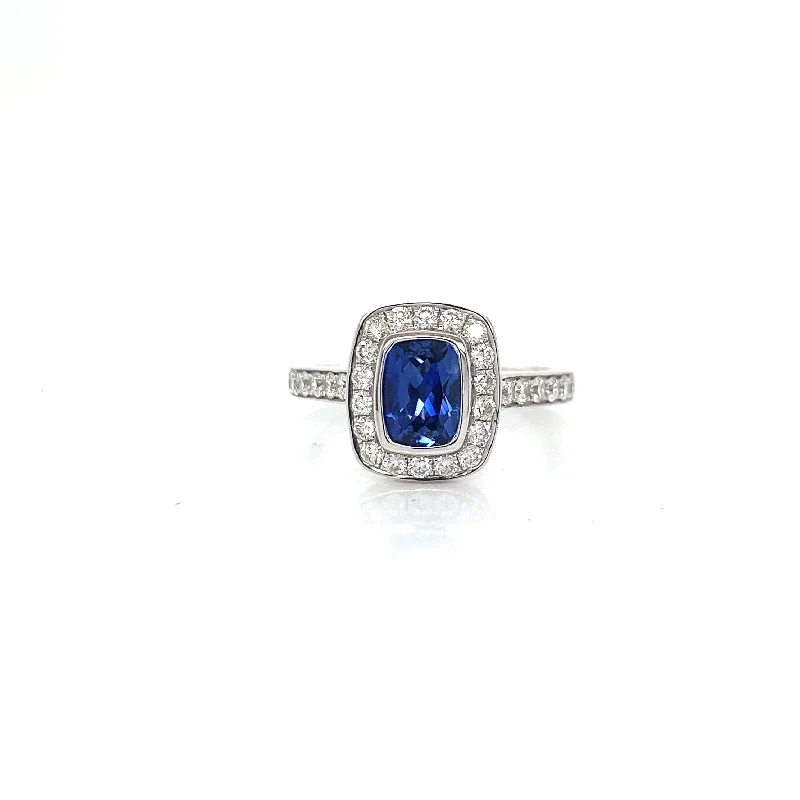 Men's Aquamarine Engagement Rings in 9K Gold with a Bezel - Set StoneHalo Sapphire Engagement Ring
