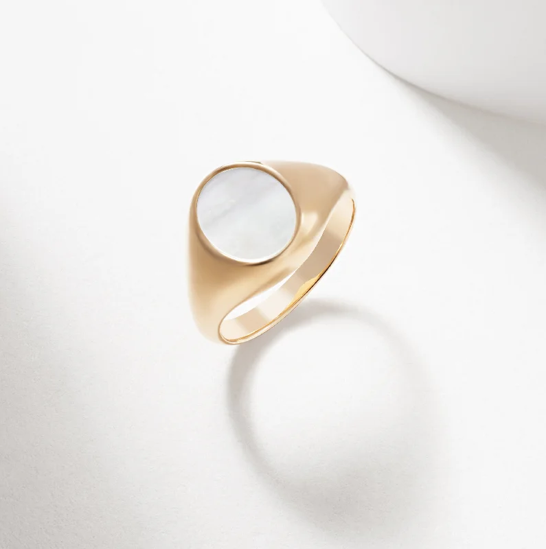 Blue Topaz - Embellished Wedding Bands in Silver for a Birthstone - Inspired and Colorful Piece9K Yellow Gold Oval Mother Of Pearl Flat Top Dress Ring Blue Topaz - Embellished Wedding Bands in Silver for a Birthstone - Inspired and Colorful Piece9K Yellow Gold Oval Mother Of Pearl Flat Top Dress Ring