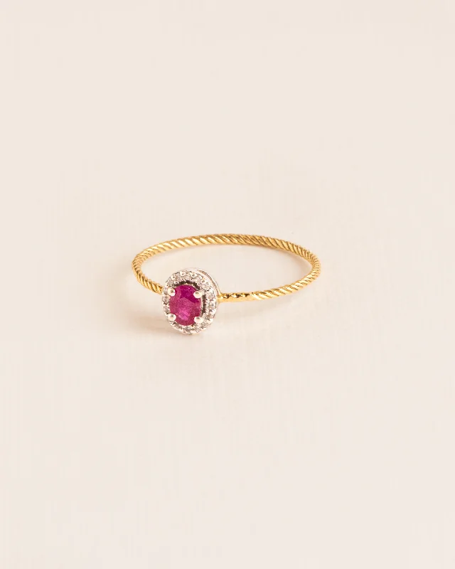 Men's Amethyst Engagement Rings in Sterling Silver with a Contemporary Geometric SettingRing with ruby and diamond rosette in 18 ct. gold