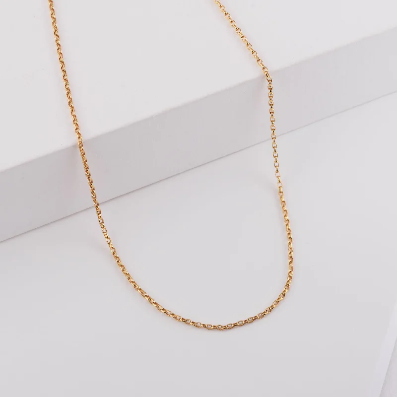 Moissanite - Set Wedding Bands in Yellow Gold for a Sparkling and Ethical Alternative to Diamonds9K Yellow Gold Fine Oval Belcher Chain 40cm Moissanite - Set Wedding Bands in Yellow Gold for a Sparkling and Ethical Alternative to Diamonds9K Yellow Gold Fine Oval Belcher Chain 40cm