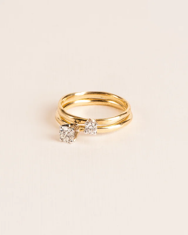 Men's Malachite Engagement Rings in 14K Gold with a Carved Stone CenterpieceToi et Moi ring 18 ct. gold