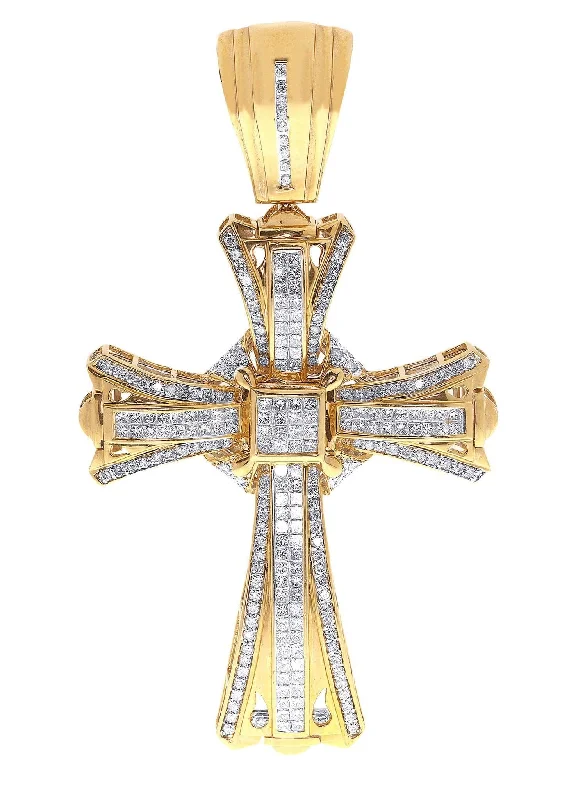 Layered chain necklaces for everyday wearDiamond Cross Pendant| 5.47 Carats| 35.78 Grams Layered chain necklaces for everyday wearDiamond Cross Pendant| 5.47 Carats| 35.78 Grams