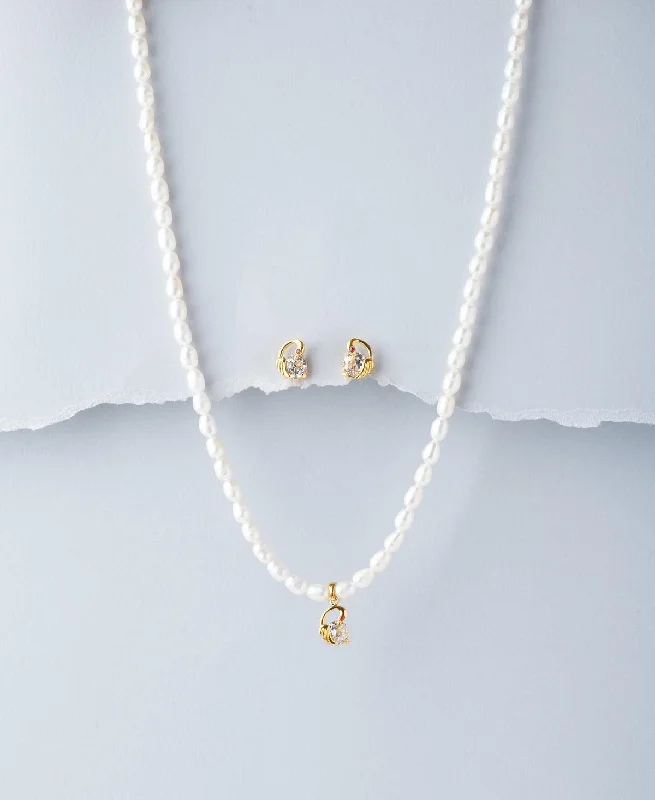 Hammered Chain Rings with a Textured FinishPretty Duck Shaped Real Pearl Necklace Set