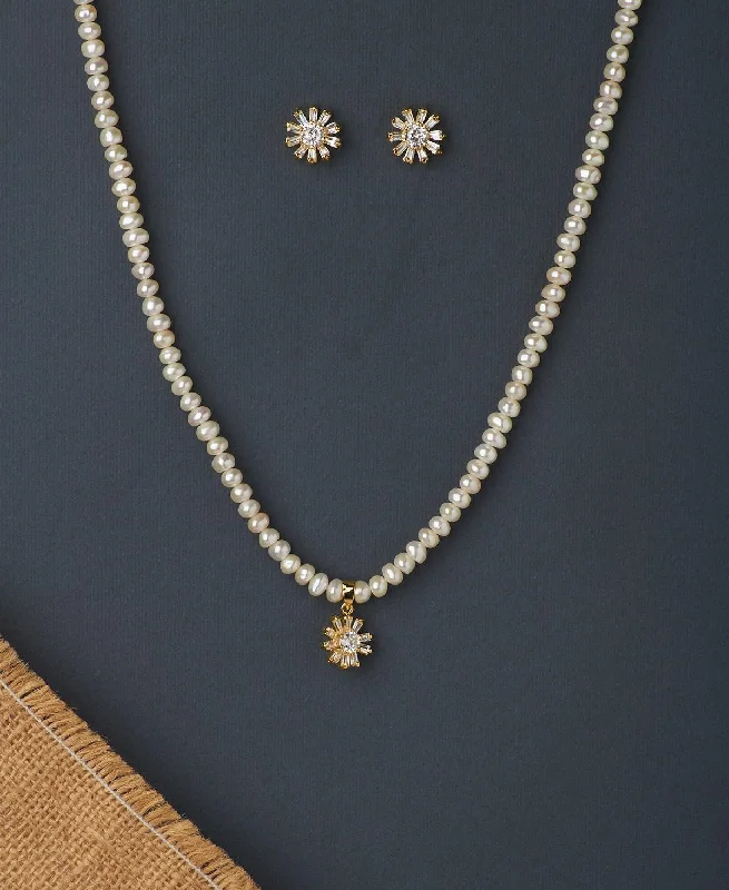 Chain Rings with a Pave - Set Diamond - Look CZ BorderPretty Real Pearl Necklace Set